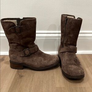 UGG Women's Chaney Brown Suede Boots Booties 7